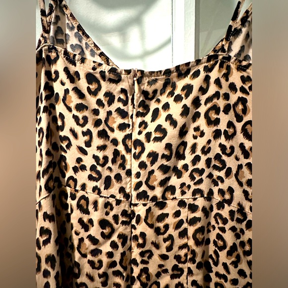 VINTAGE H&M Leopard Print Ruffle Dress - Picture 4 of 5
